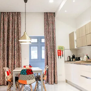 Qliving New Sliema Promenade Apartament